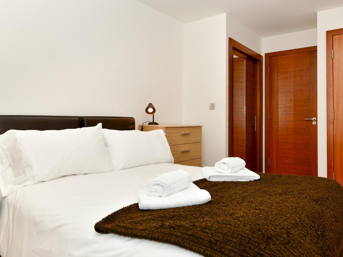 Pass The Keys Super Central Spacious 2 Bed Apartment With Parking 카디프 외부 사진